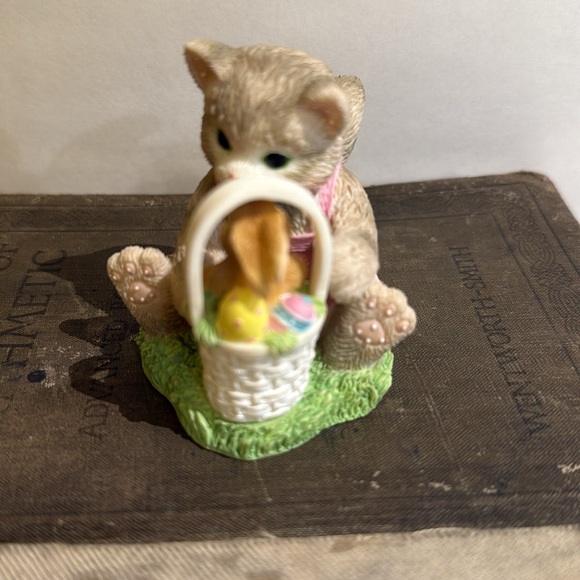 Calico Kittens 

Every-Bunny Nose It’s Easter - Picture 2 of 4